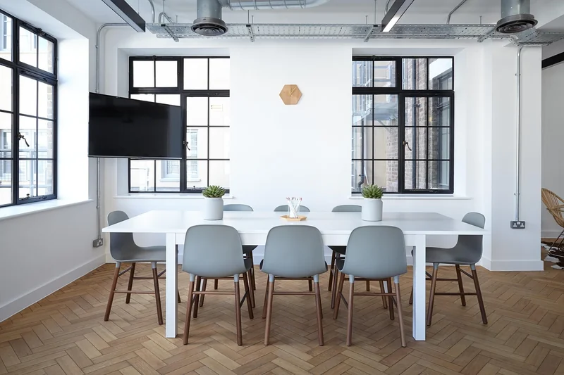 Mobilier et objets récup' pour une perspective sur mesure